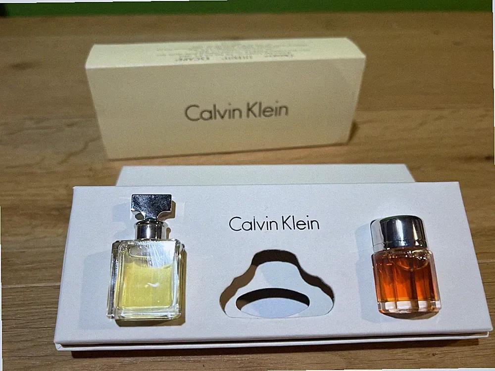 Calvin Klein 2 Piece Mini Perfume Gift Set Eternity Escape New Open Box